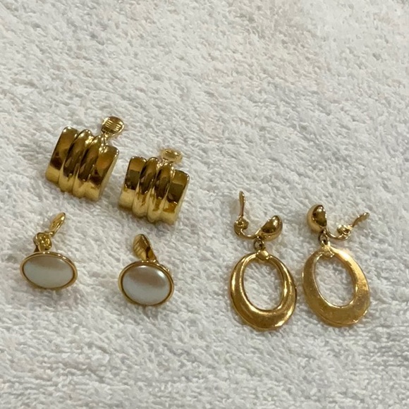 Monet Clip Earrings 3 Pair Classic Lot Gold-Tone Metal - Picture 3 of 16